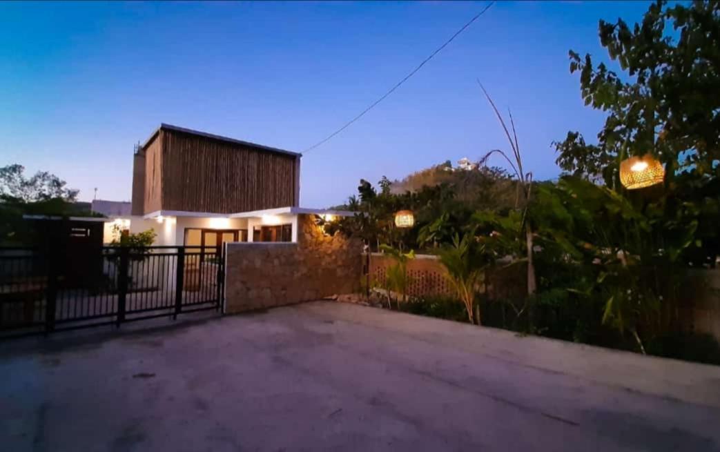 Surya Lombok Accommodation Selong Blanak Exterior foto