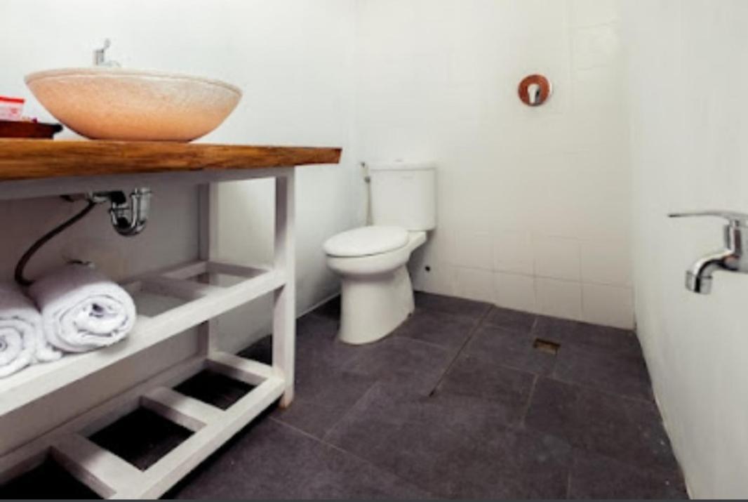 Surya Lombok Accommodation Selong Blanak Exterior foto