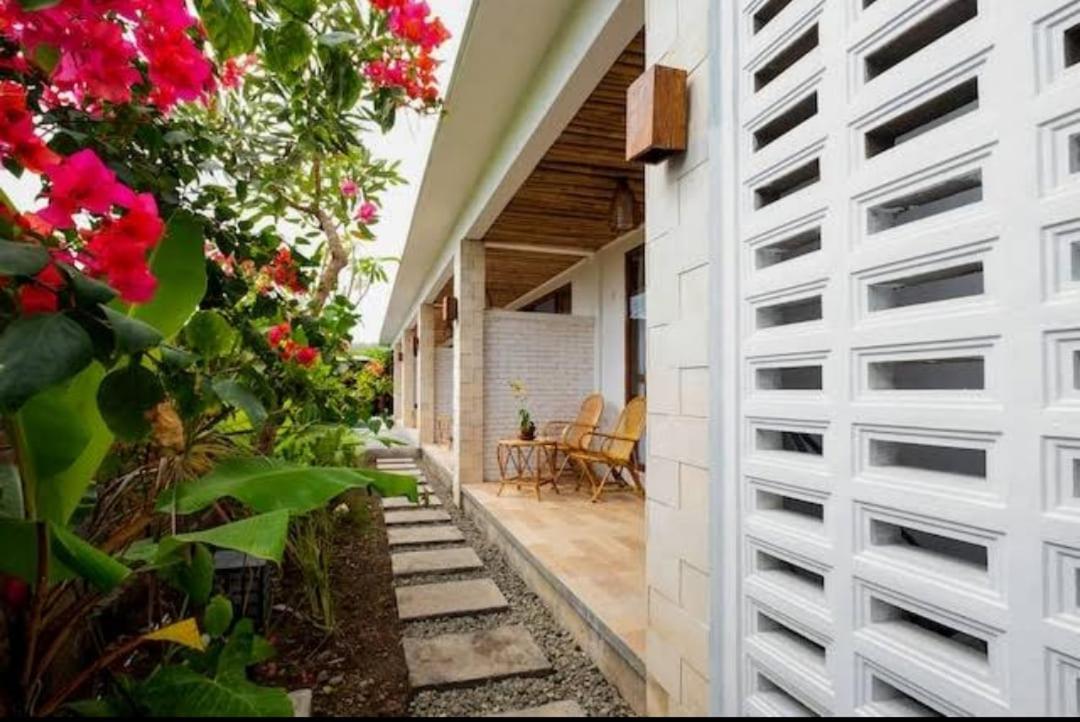 Surya Lombok Accommodation Selong Blanak Exterior foto