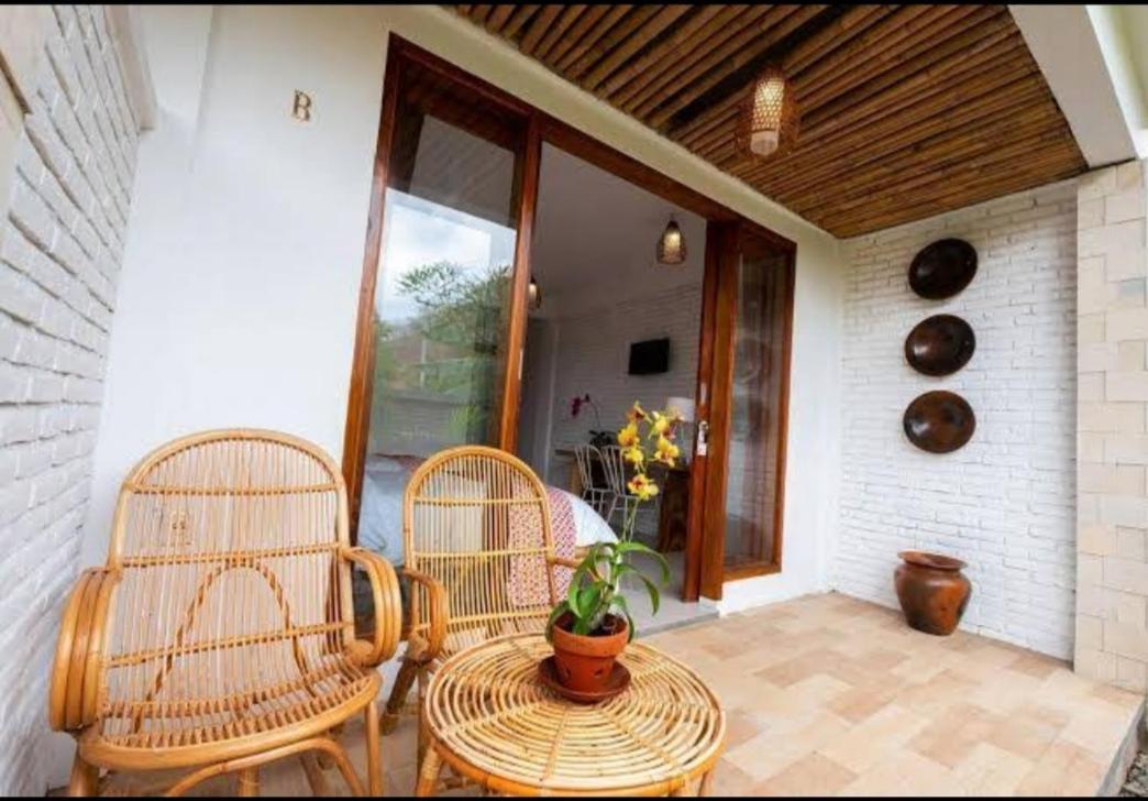 Surya Lombok Accommodation Selong Blanak Exterior foto